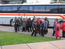 Heinolan Eläkkeensaajia menossa Eduskuntaan