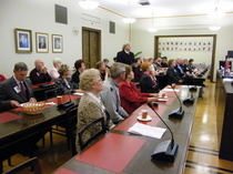 Skinnarin esitelmä ryhmähuoneessa 15.10.2009